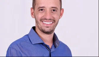 Prefeito de Wall Ferraz, Guilherme Maia.