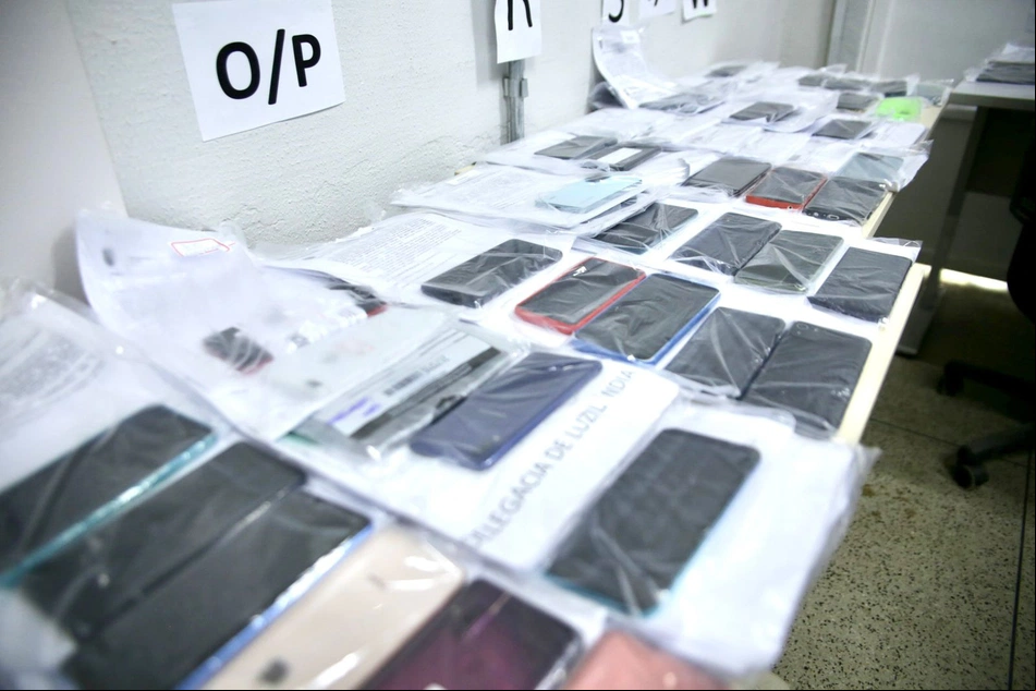 Secretaria de Segurança devolve 204 celulares nesta segunda-feira (30)
