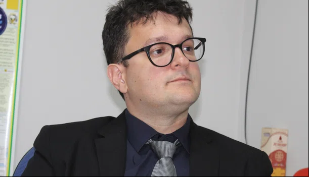 Petrus Evelyn rebate críticas de Antônio José Lira sobre I e o chama de “pilantra”